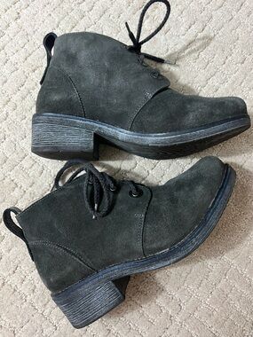 Naot suede boots